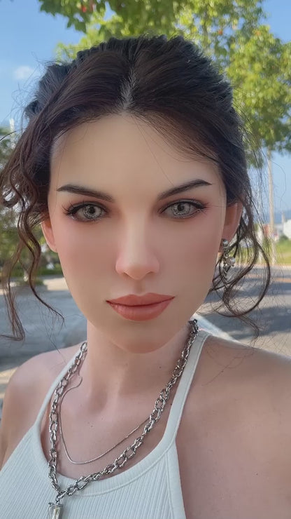 ISOLDA - Boneca realista em Silicone e TPE